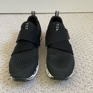 Tiem Spin Shoes Sneakers, size 5- used only once!